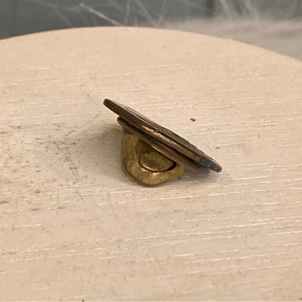Vintage United Way Union Made Gold Tone Lapel Pin Logo Rainbow Charity